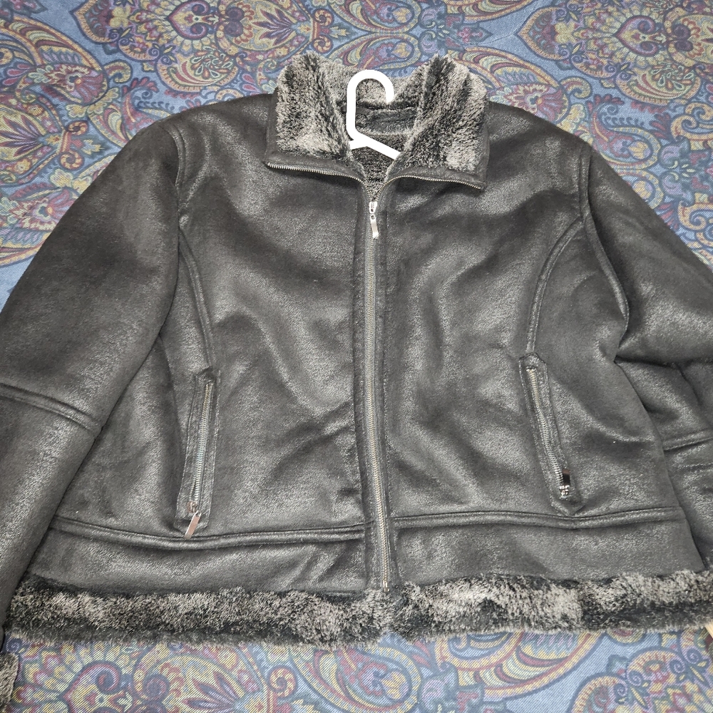 N/W/T Genuine Leather 2X Women's black jacket.